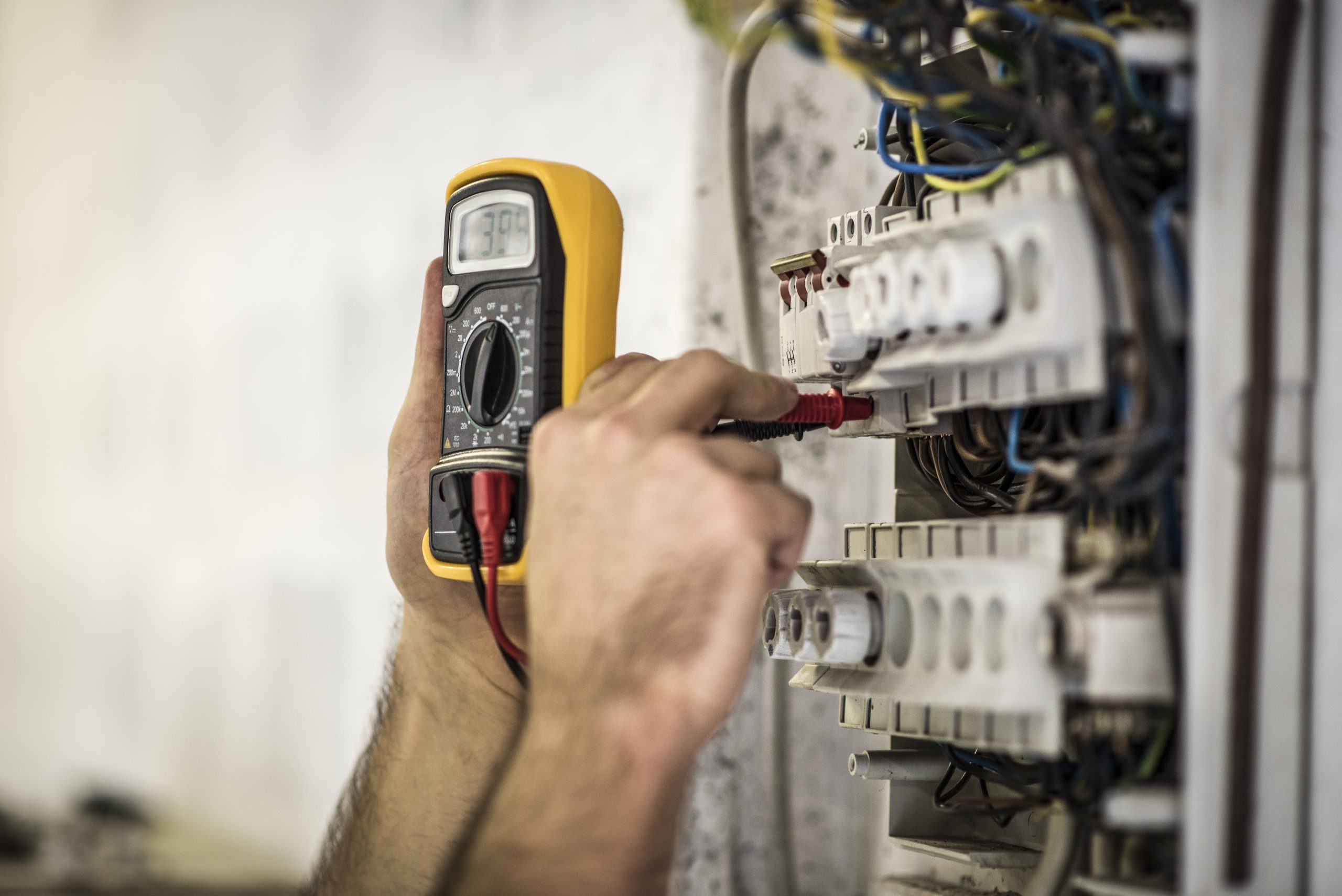 testing an electric panel for amperage